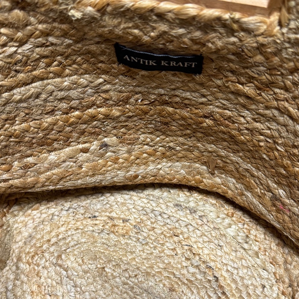 Antik Kraft Gold Woven Tote with Wooden Square Handles - Picture 4 of 6